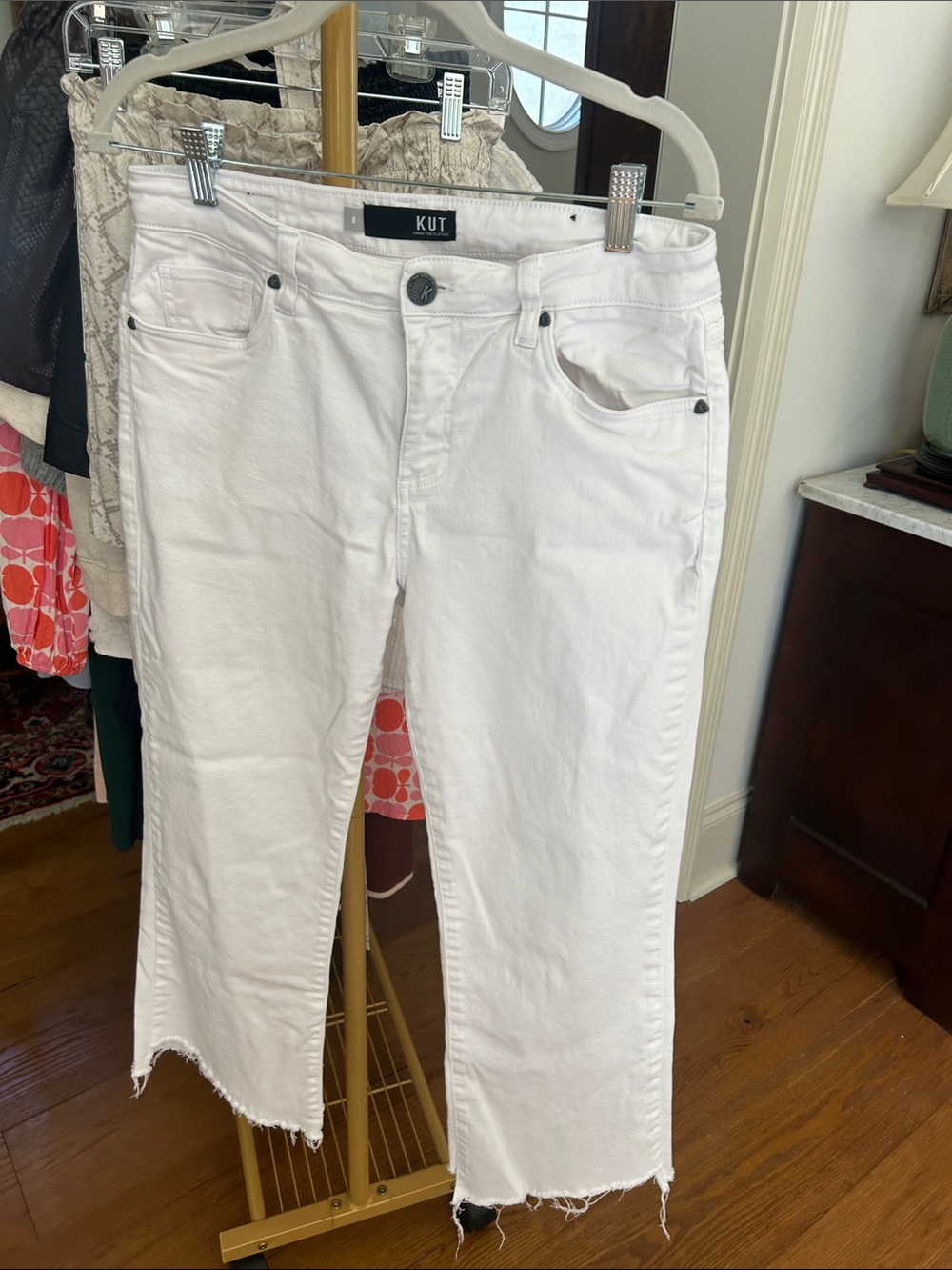 Kut from the Kloth White Cropped Raw-Hem Jeans